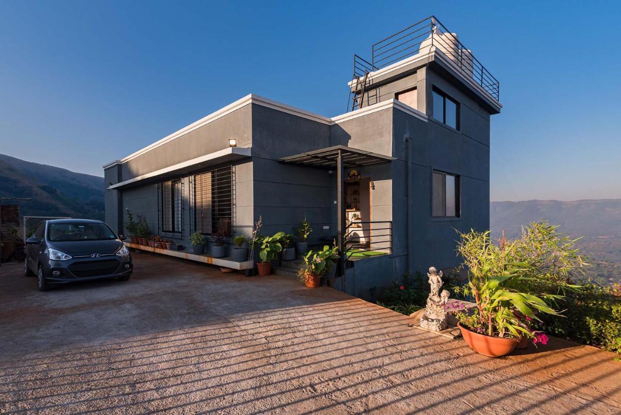 Eyes On The Lake By Stayvista - A Hillside Villa With A Captivating View Of The River Pune Dış mekan fotoğraf
